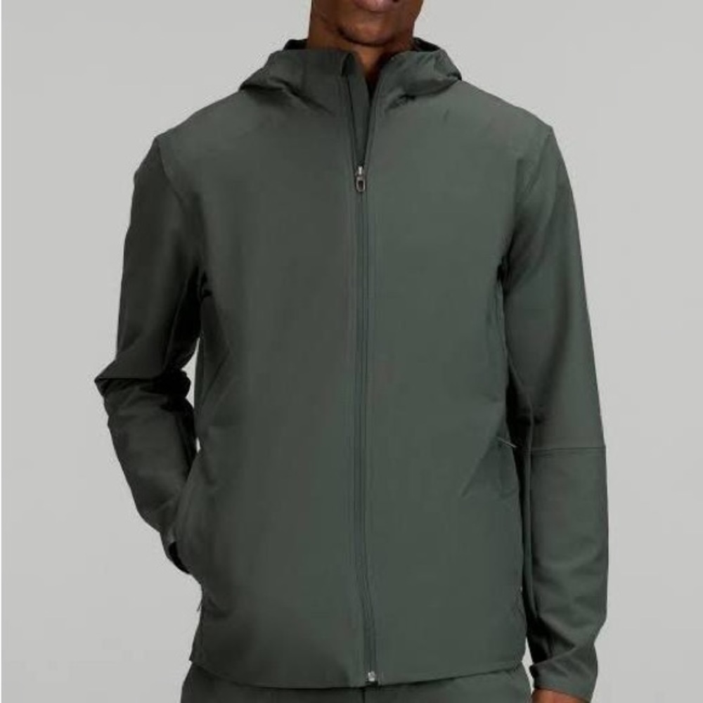 Lululemon Men’s Jacket. Only worn once or twice. Like New. Size M